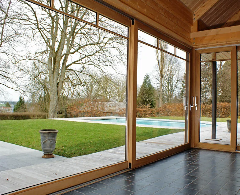 Châssis en bois massif traditionnel, style authentique et chaleureux